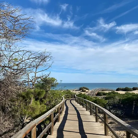 A Un Paso Del Mar